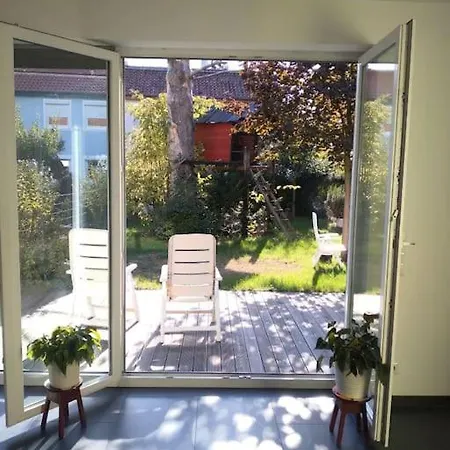 Lichtdurchflutetes Haus Mit Garten Zum Geniessen Apartment