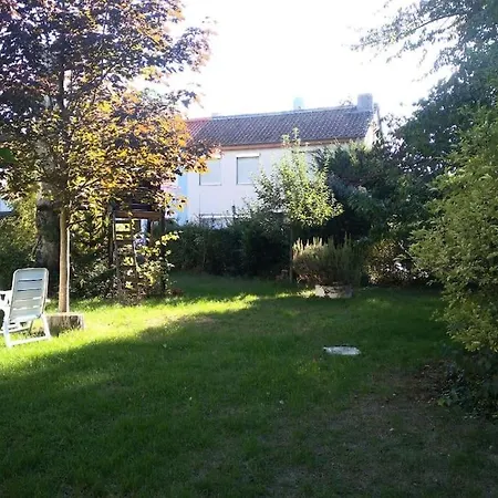 Lichtdurchflutetes Haus Mit Garten Zum Geniessen Apartment Frankfurt am Main
